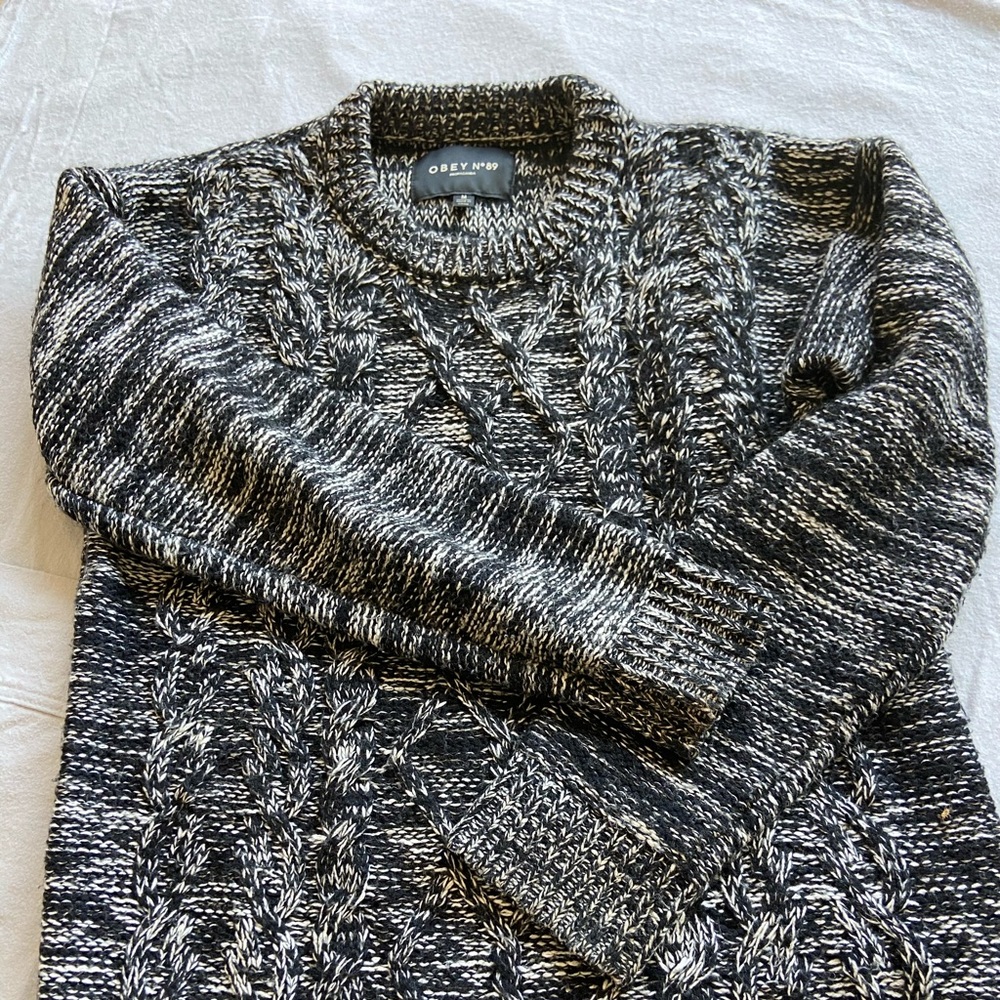Cable knit sweater!